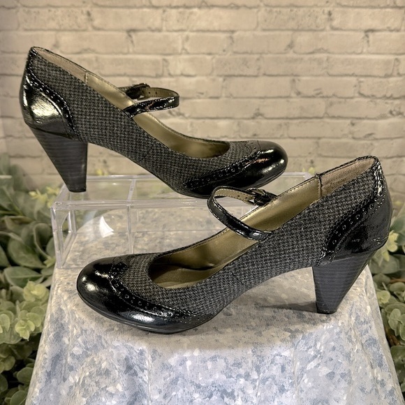 Trend Report Black&Grey Tweed Round Toe Mary Jane Saddle Heels WMS 8M🖤GUC🩶 - Picture 6 of 11